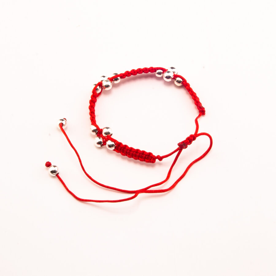PULSERA MACRAME ROJA CON 3 FLORES DE BOLITAS DE PLATA 925