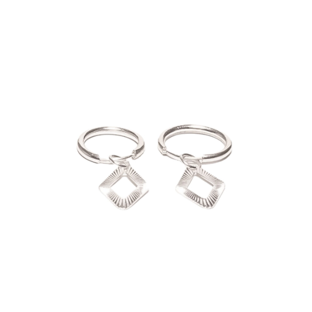 ARGOLLAS DE PLATA 925 CON DIJE DE ROMBO LABRADO - AR3008