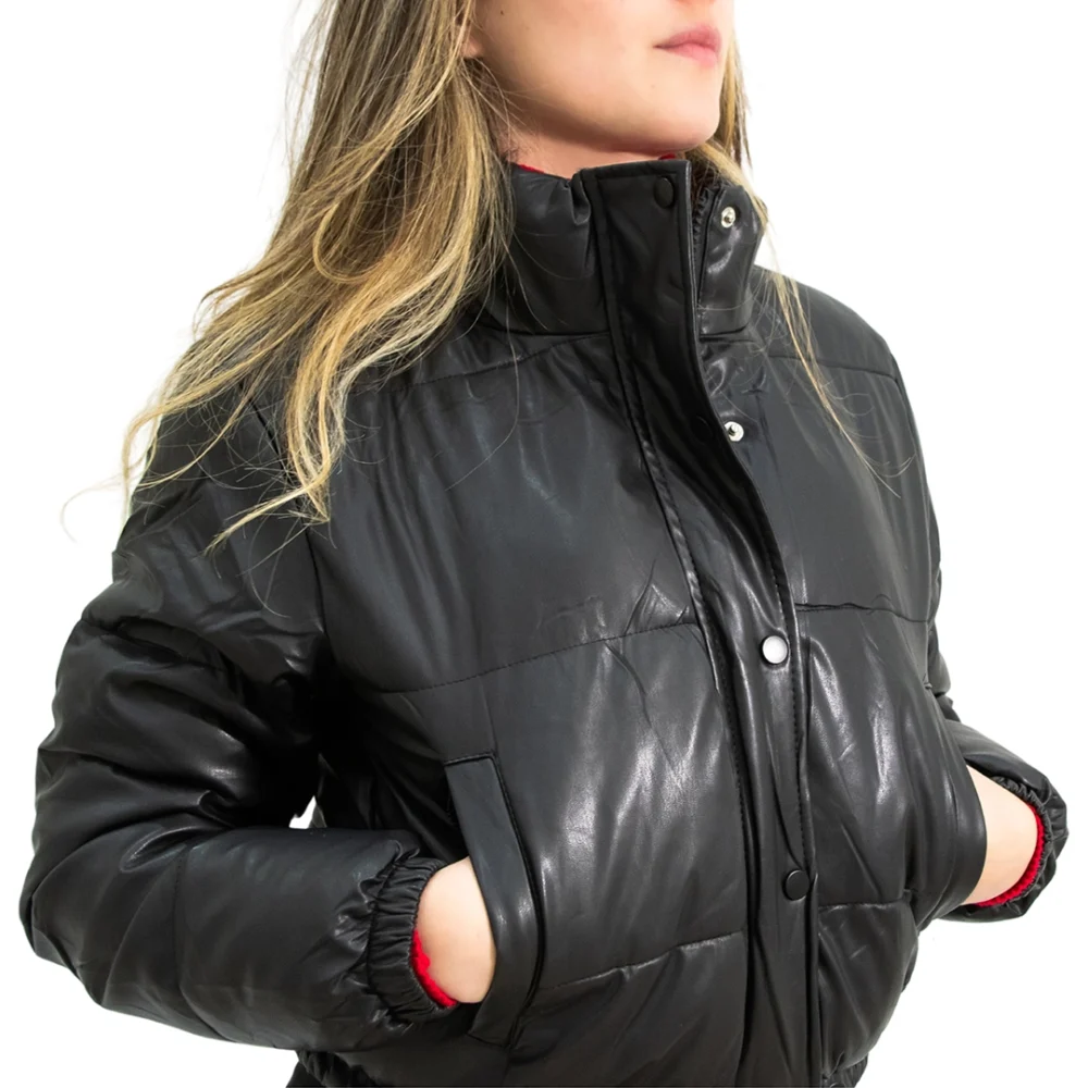 CAM03- CAMPERA INFLABLE NEGRA CORTA