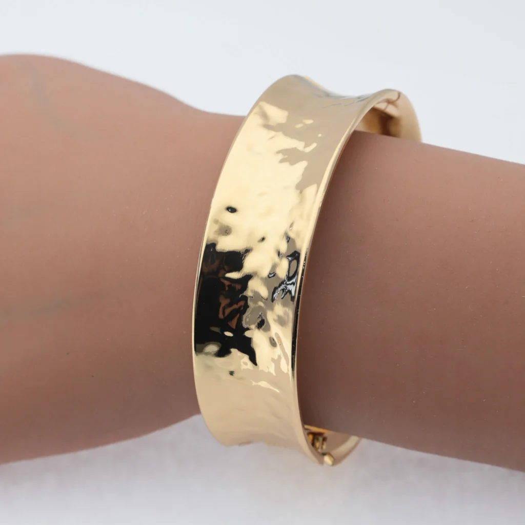 ACCESORIO BRAZALETE DORADO