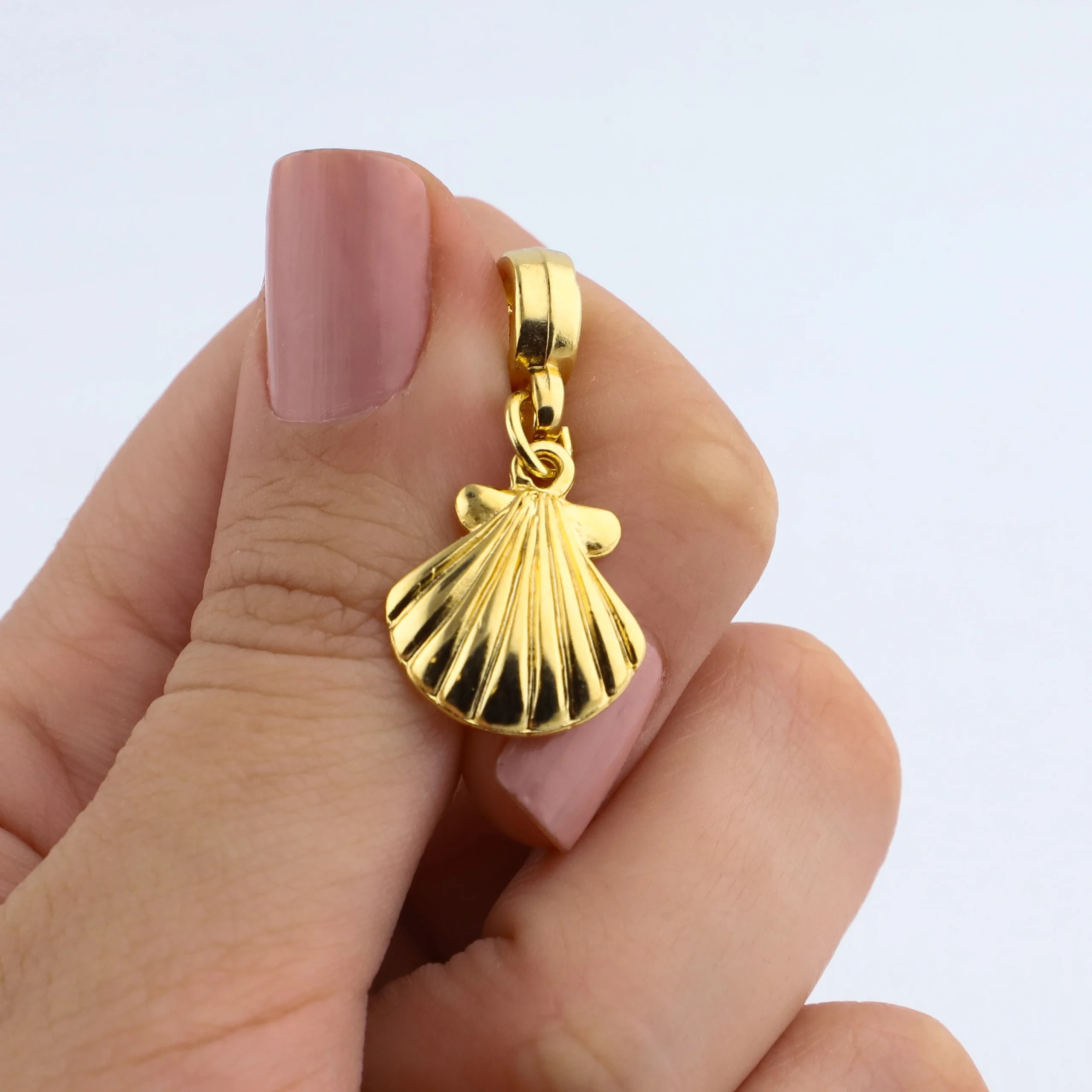 DIJE CHARMS ACERO DORADO