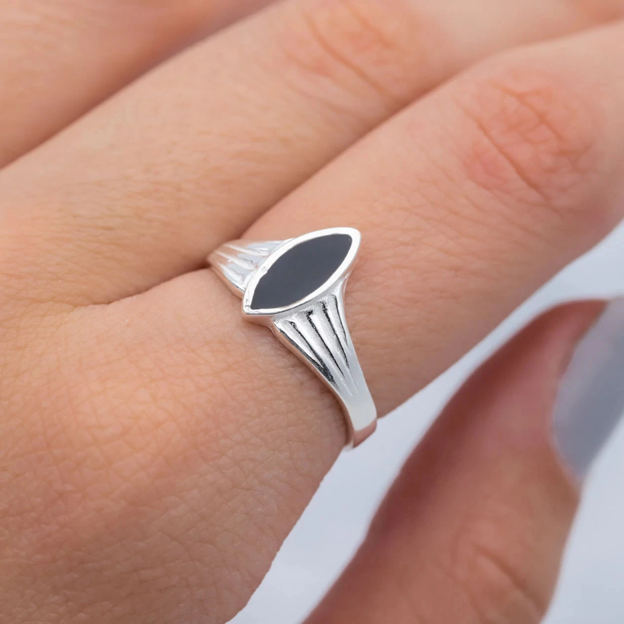 ANILLO SURI