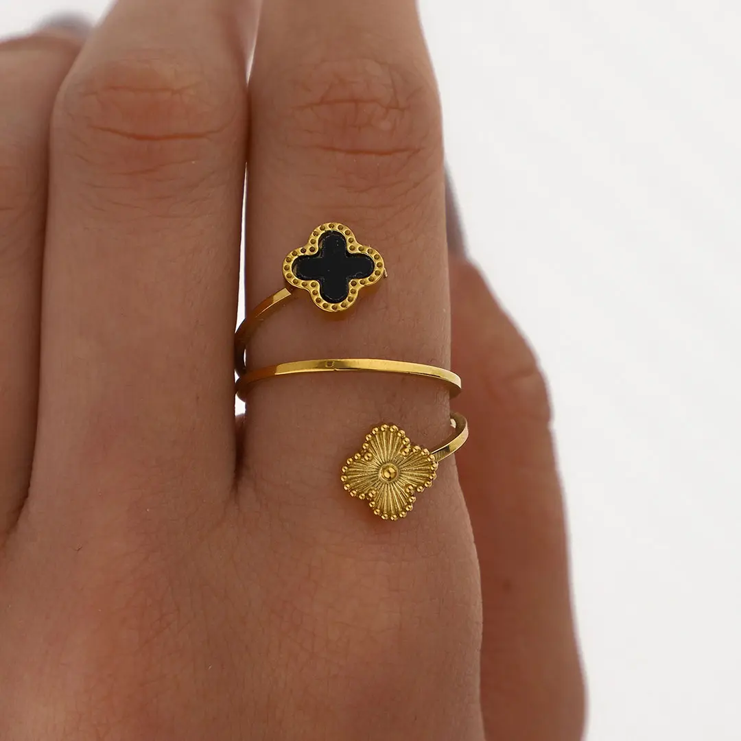 ANILLO TREBOL ACERO DORADO