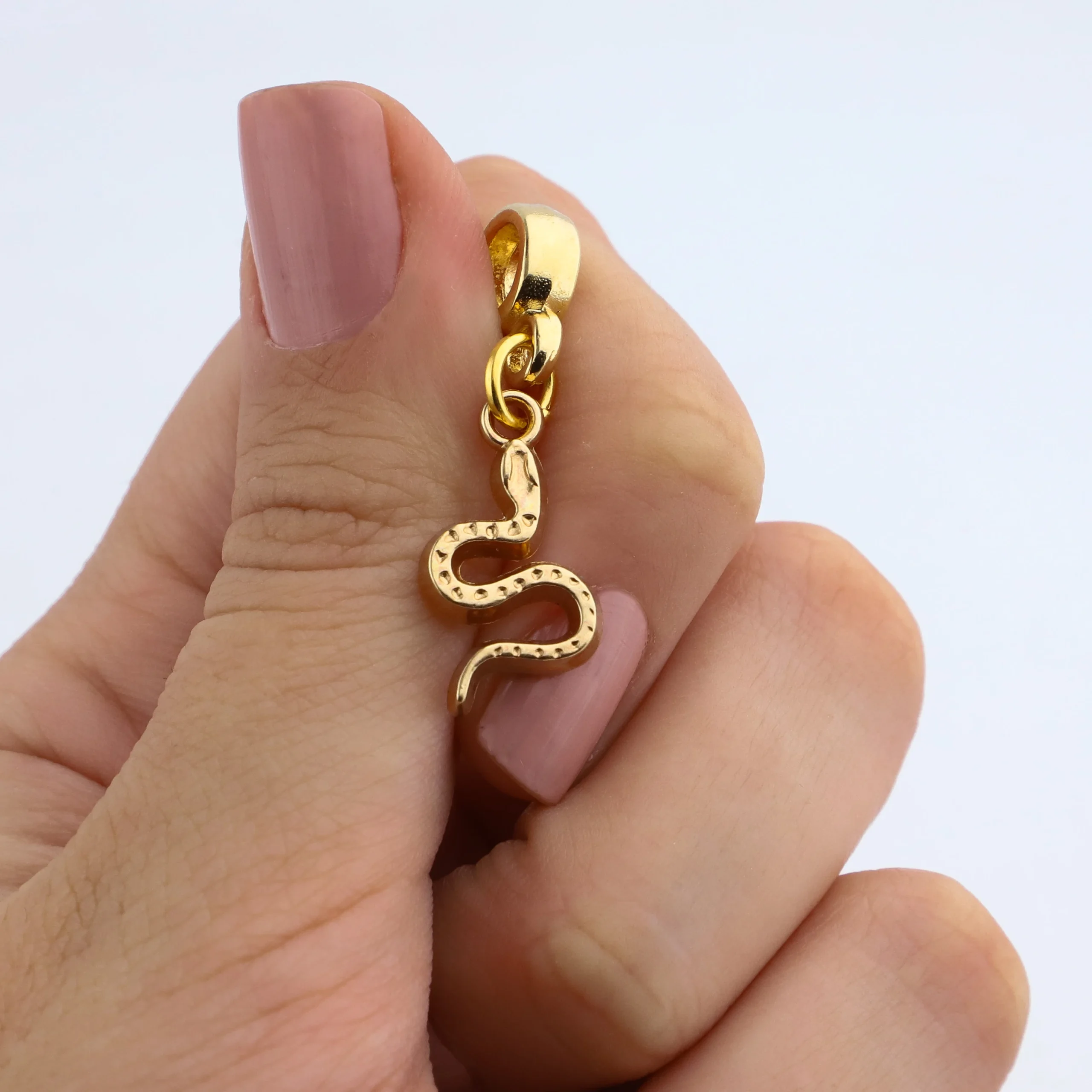 DIJE CHARMS ACERO DORADO